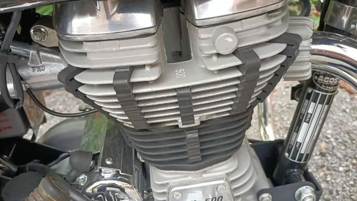 Royal Enfield Classic 500 EFI - Chrome (2017 - 20)  (5)