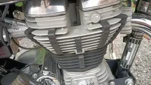 Royal Enfield Classic 500 EFI - Chrome (2017 - 20)  (5)