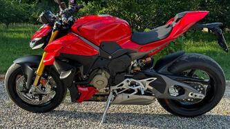 Ducati Streetfighter V4 S (2025) usata