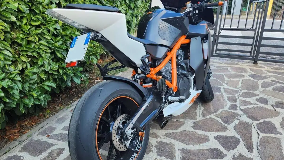KTM 1190 RC8 R (2009 - 16)  (3)