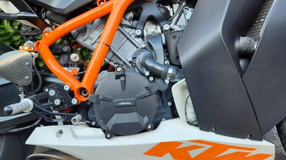 KTM 1190 RC8 R (2009 - 16)  (4)