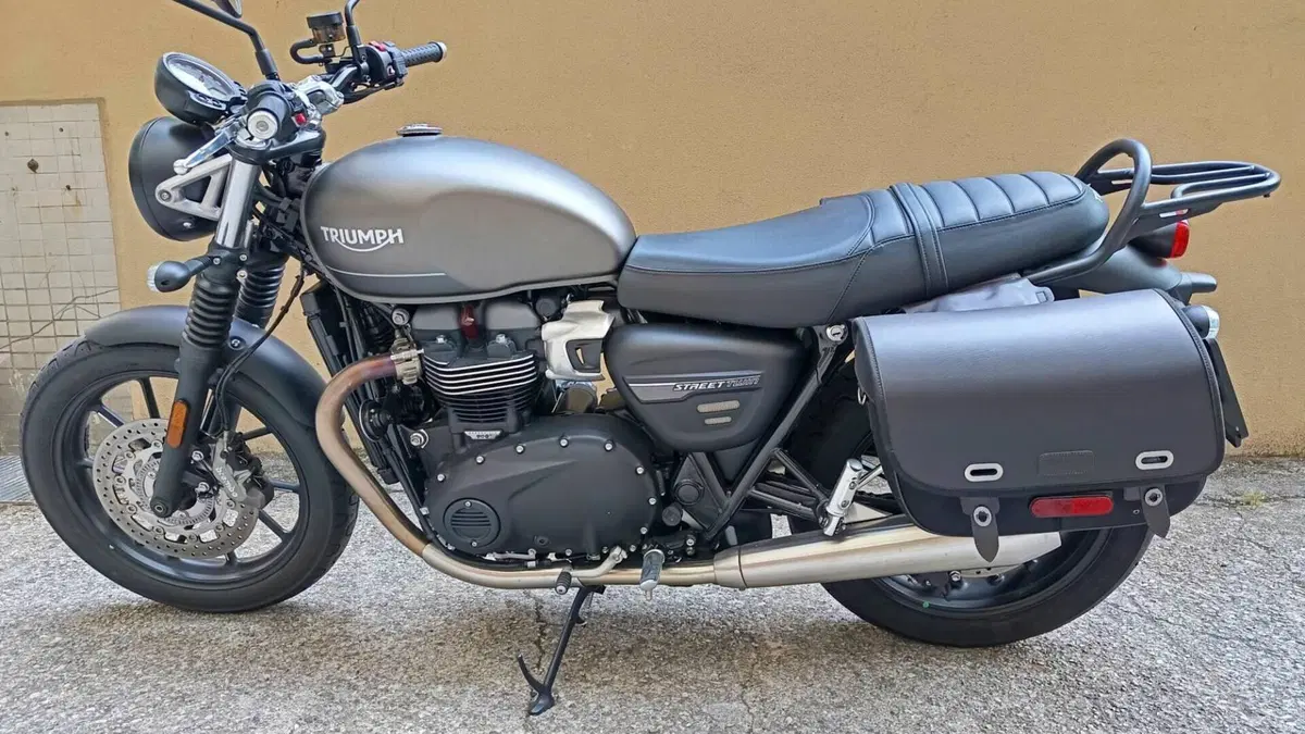 Triumph Street Twin 900 (2021 - 22) 