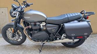 Triumph Street Twin 900 (2021 - 22) usata