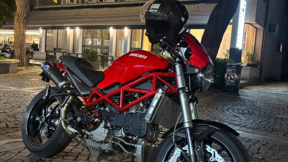 Ducati Monster S4R Testastretta 