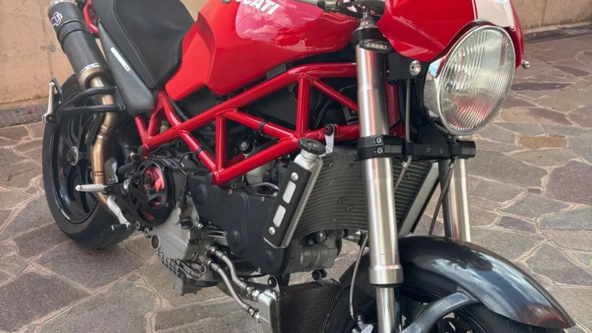 Ducati Monster S4R Testastretta  (2)