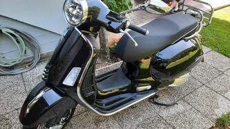 Vespa GTS 300 Super (2023 - 24) usata