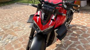 Ducati Streetfighter V4 1100 (2020) 