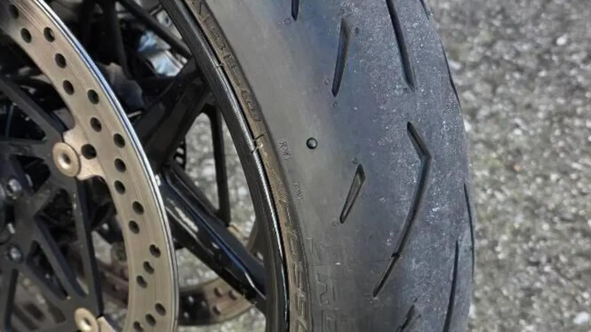 Ducati Monster 1200 S (2017 - 21)  (4)