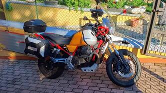 Moto Guzzi V85 TT Evocative Graphics (2021 - 23)