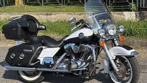 Harley-Davidson 1584 Road King Classic (2007 - 10) - FLHRC 