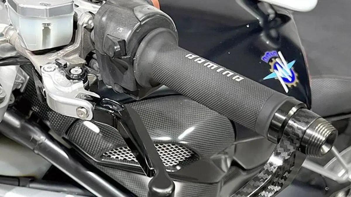 MV Agusta Brutale 910 S (2005 - 11)  (5)