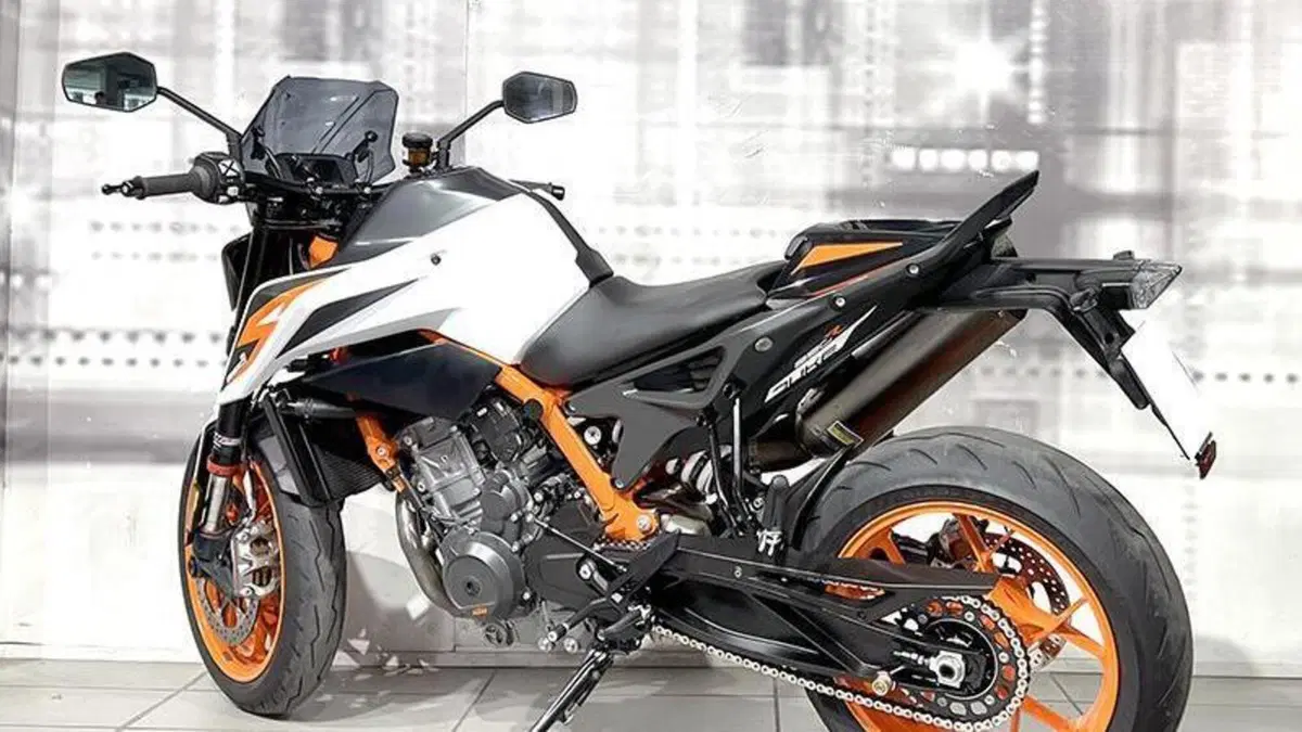 KTM 890 Duke (2021 - 23)  (2)