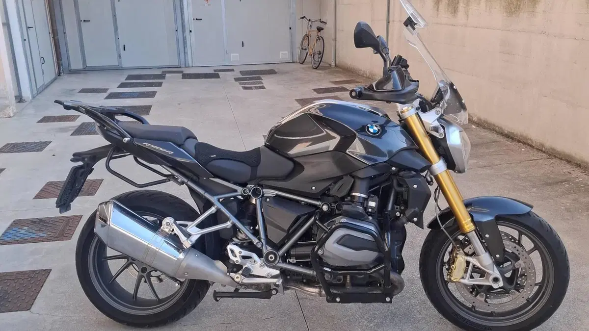 Bmw R 1200 R (2015 - 16)  (2)