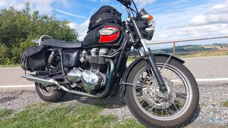 Triumph Bonneville T100 (2001 - 07)
