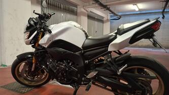 Yamaha FZ8 (2010 - 12) usata