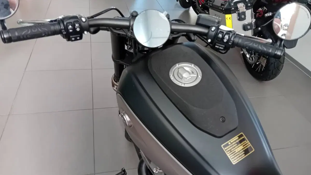 QJ Motor SRV 600 V (2025 - 26)  (7)