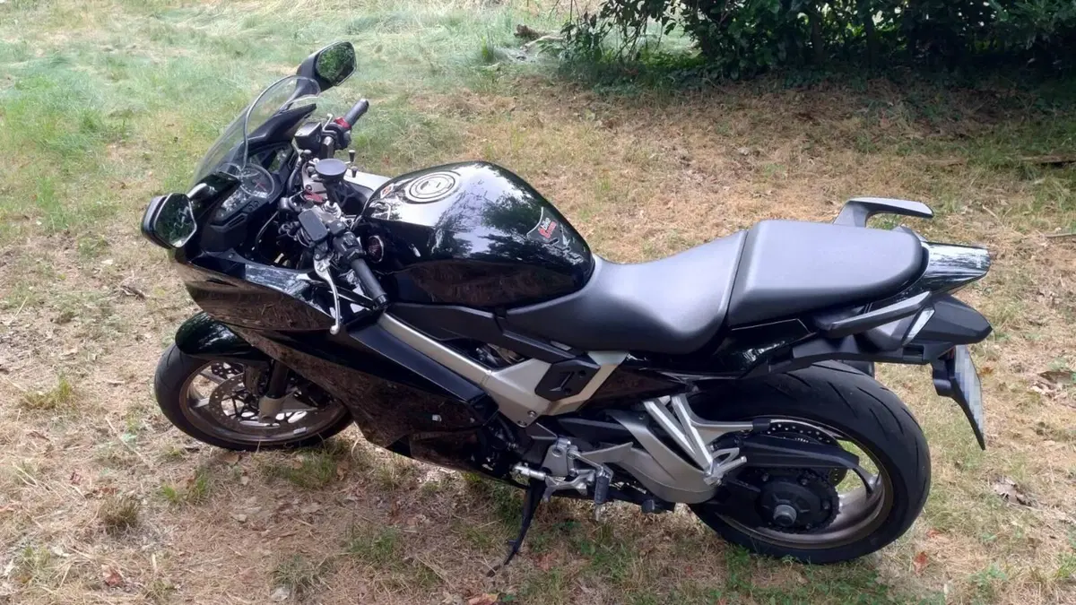 Honda VFR 800 F (2014 - 16)  (3)