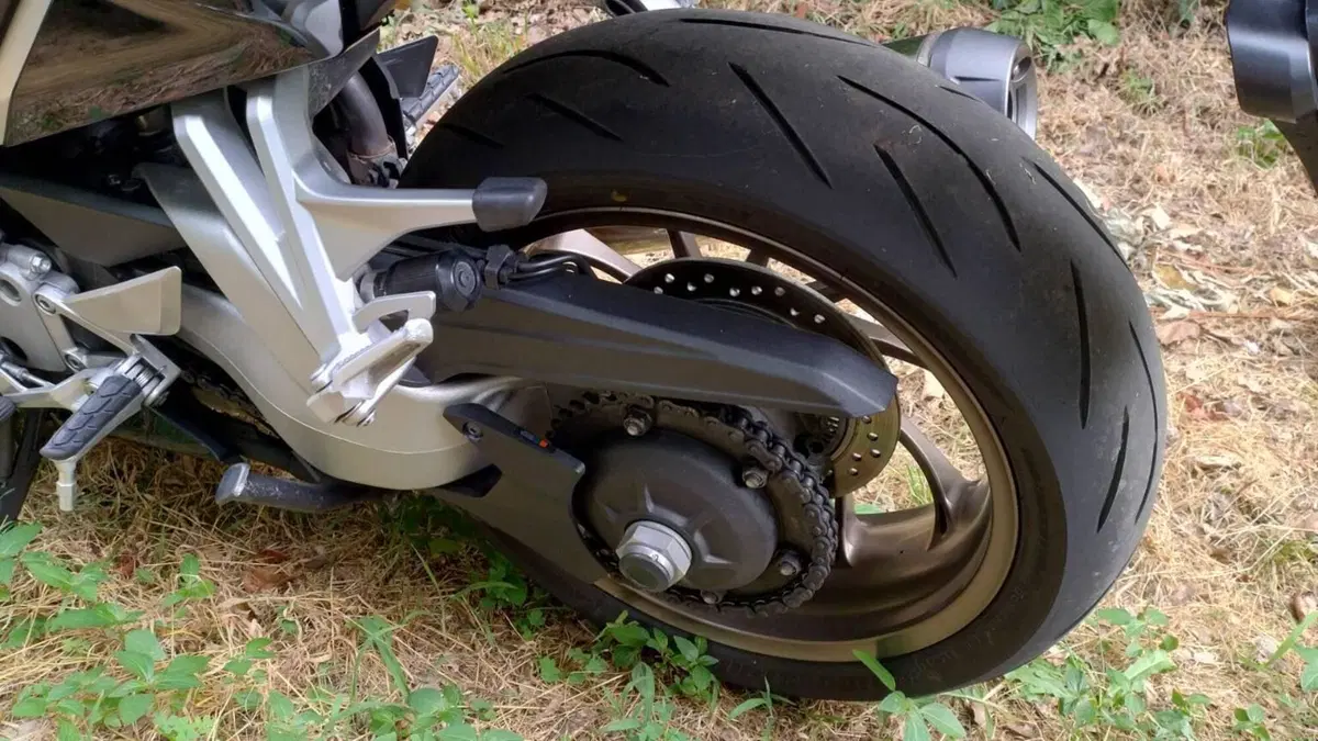 Honda VFR 800 F (2014 - 16)  (6)