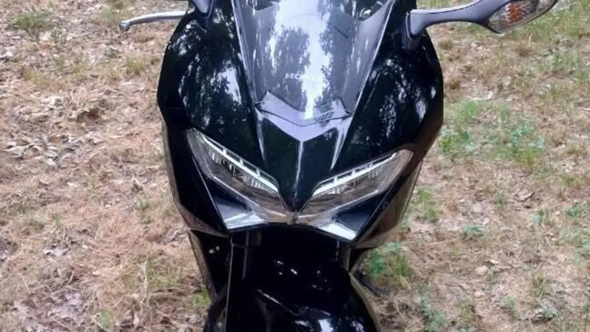 Honda VFR 800 F (2014 - 16)  (8)