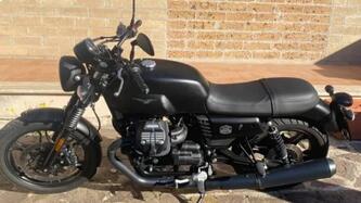 Moto Guzzi V7 III Stone (2017 - 20)