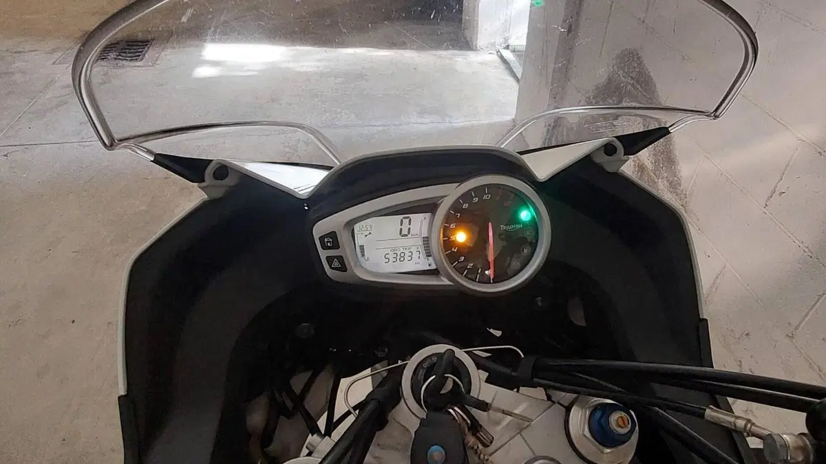 Triumph Tiger 1050 Sport ABS (2013 - 15)  (4)