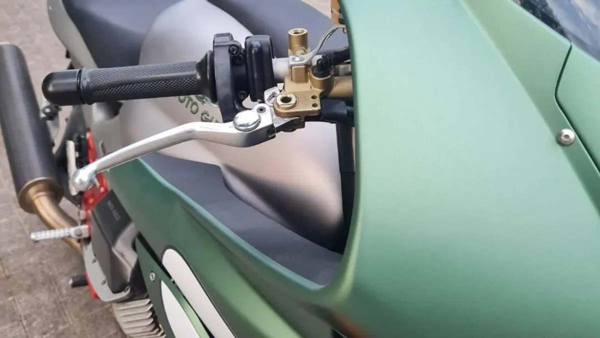Moto Guzzi V11 Le Mans Tenni (2002 - 03)  (3)