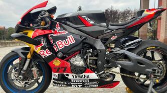 Yamaha YZF R1 (2015 - 16)