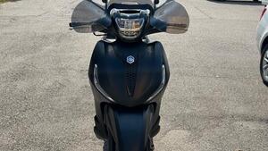 Piaggio Beverly 300 Hpe (2021) 