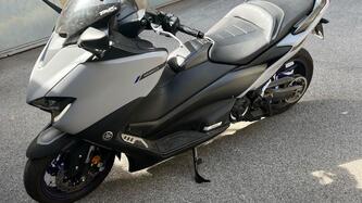 Yamaha T-Max 560 (2020 - 21) usata