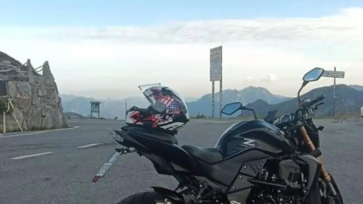 Kawasaki Z 750 R (2011 - 14)  (4)