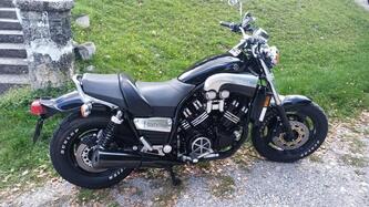 Yamaha V-Max 1200