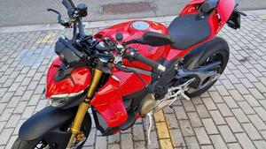 Ducati Streetfighter V4 S (2025)