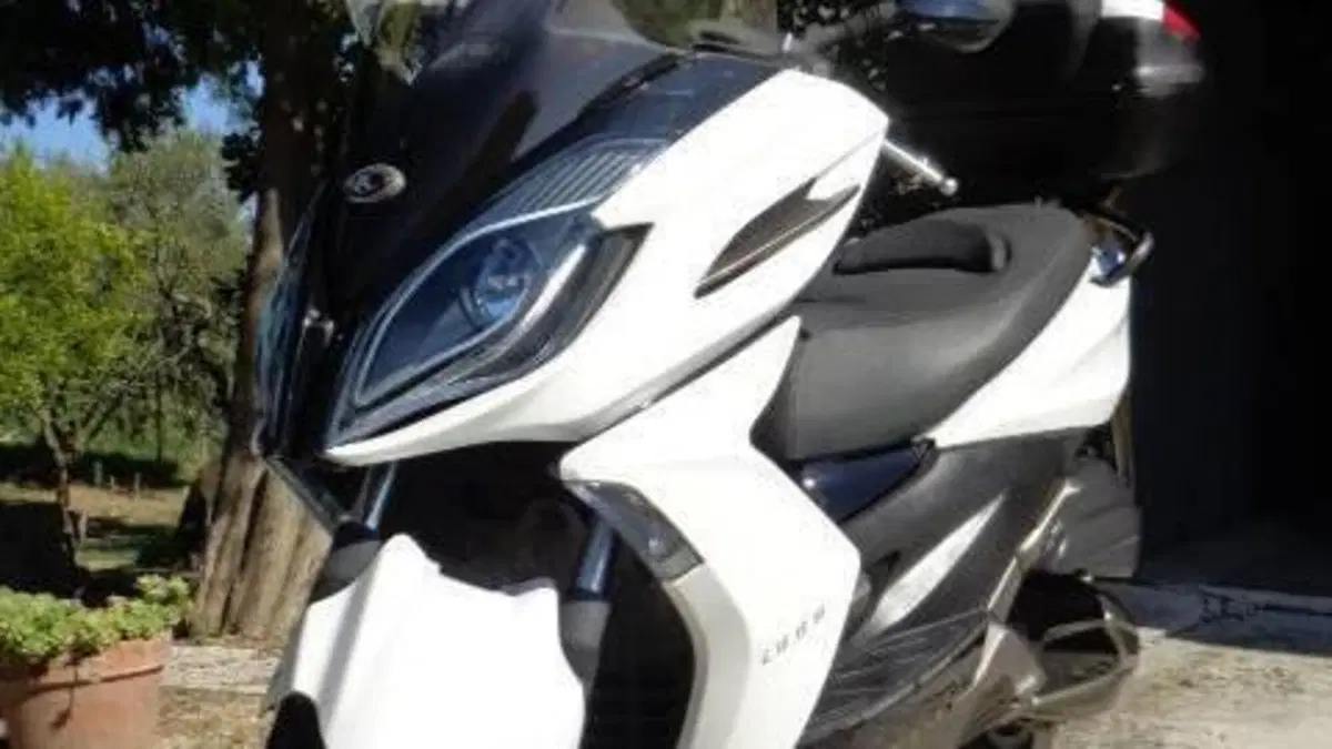 Kymco K-Xct 300i (2012 - 17)  (7)