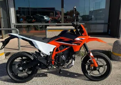 KTM 125 SMC R (2025 - 26) - Annuncio 9829044