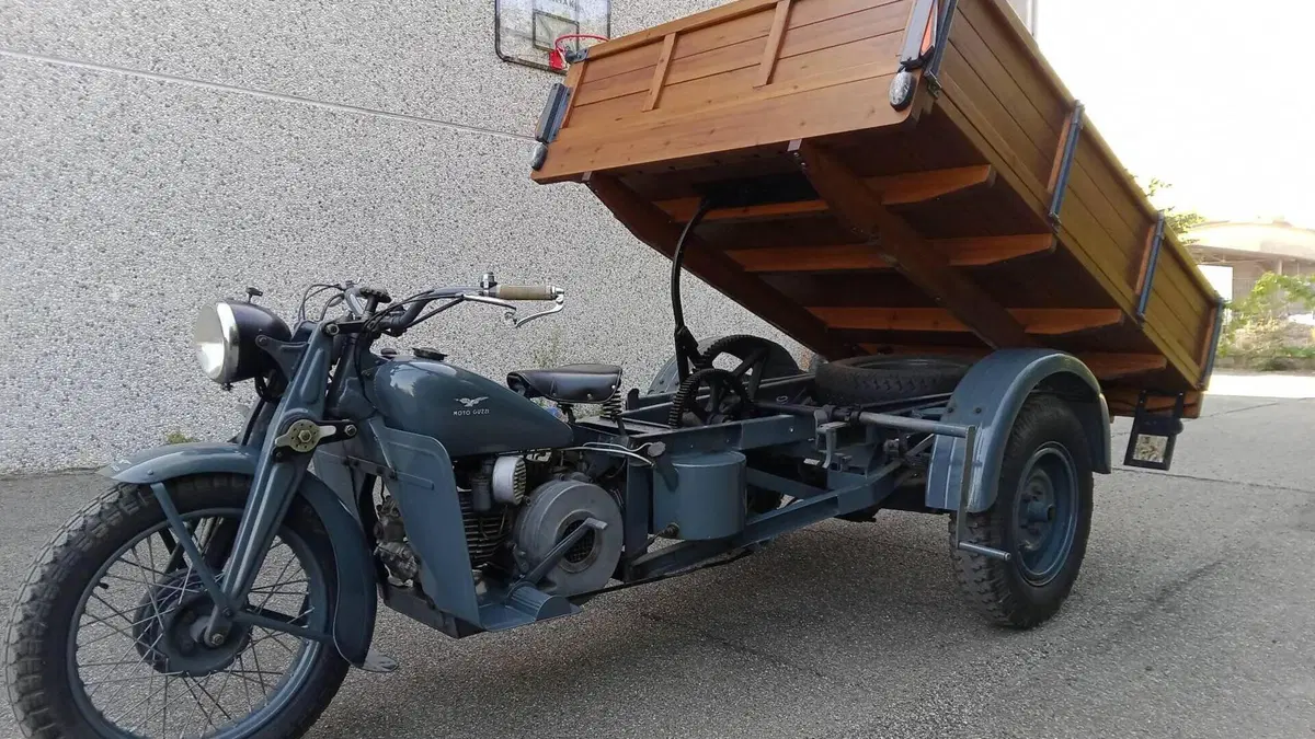 Moto Guzzi   (2)