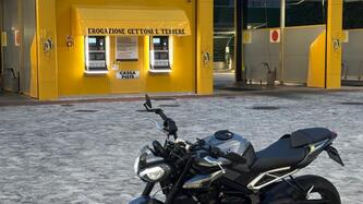 Triumph Street Triple 765 R (2023 - 25) usata