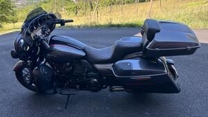Harley-Davidson 117 Street Glide (2018 - 20) - FLHXSE 