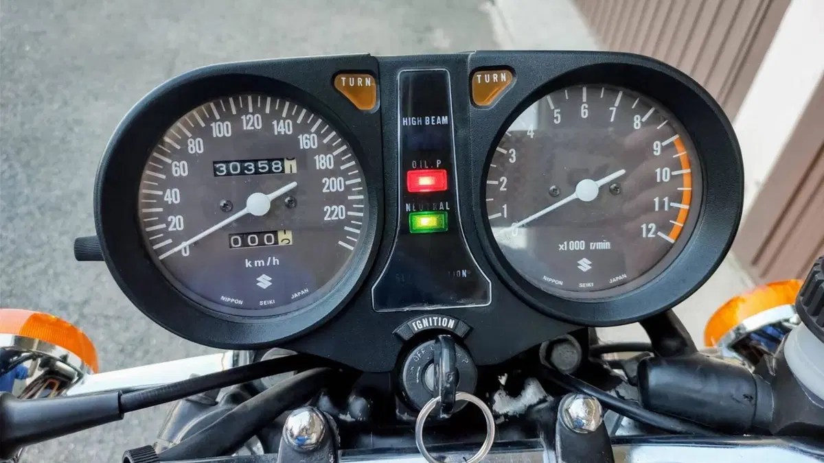 Suzuki GS 750  (4)