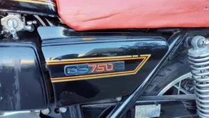 Suzuki GS 750  (2)