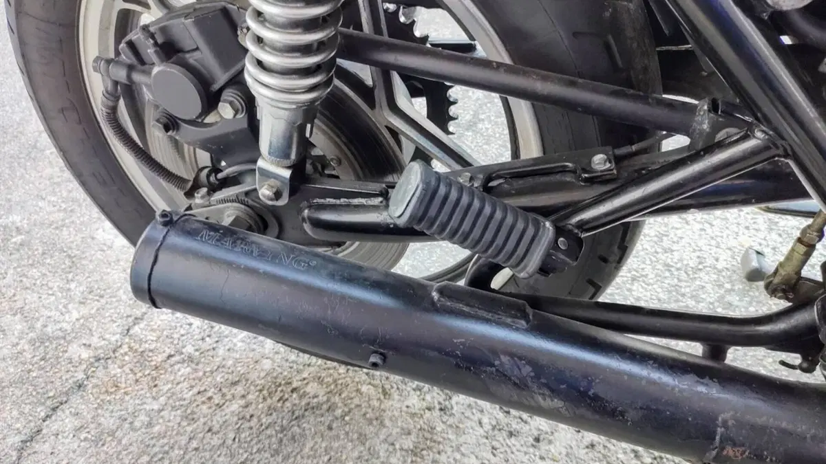 Suzuki GS 750  (3)