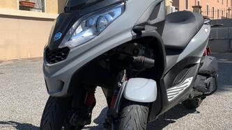 Piaggio MP3 300 ABS Hpe (2021 - 24) usata
