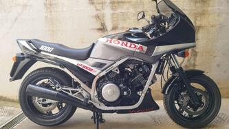 Honda VF 1000 F epoca
