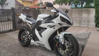 Yamaha YZF R1 (2004 - 05) usata
