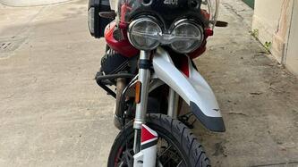 Moto Guzzi V85 TT Evocative Graphics (2021 - 23) usata