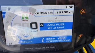 Moto Guzzi V85 TT Centenario (2021 - 22) usata