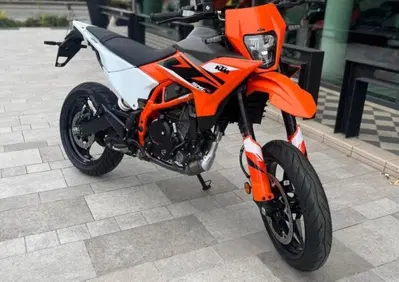 KTM 125 SMC R (2025 - 26) - Annuncio 9831225