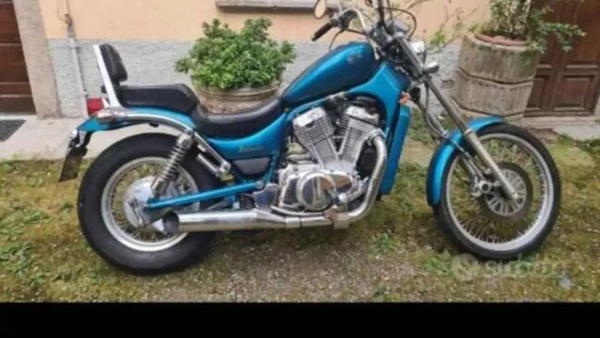Suzuki VS 600 GL Intruder (1995 - 96)  (6)
