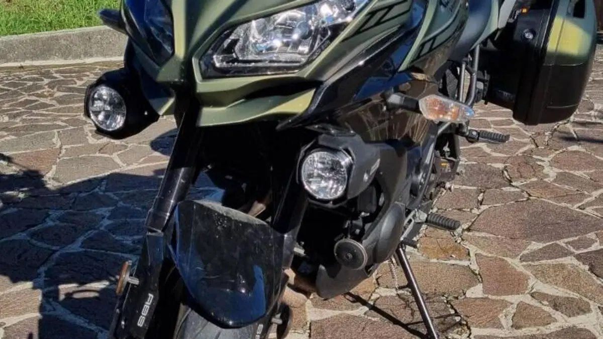 Kawasaki Versys 650 Grand Tourer (2021)  (2)