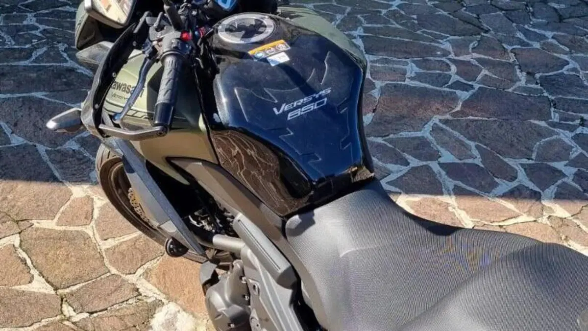 Kawasaki Versys 650 Grand Tourer (2021)  (7)