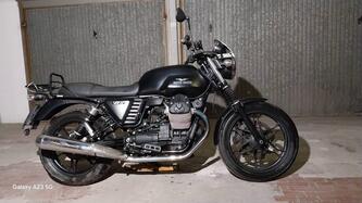Moto Guzzi V7 II Stone (2015 - 17) usata